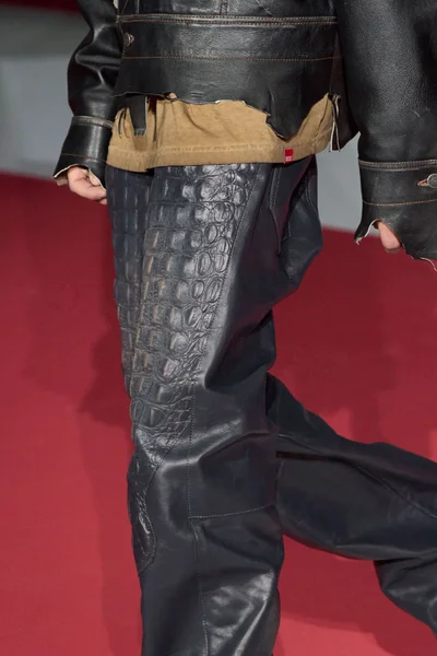 Look 53